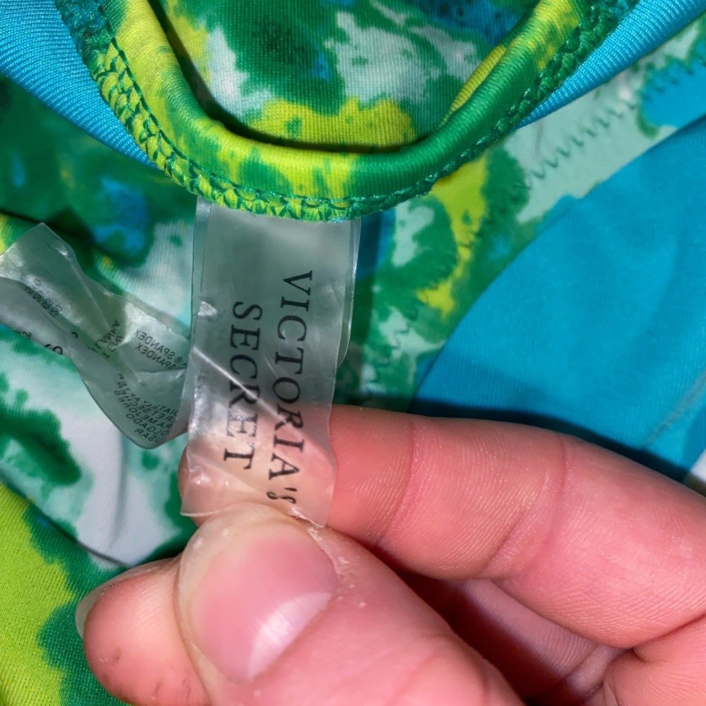 Victorias Secret Bikini - Picture 5 of 8